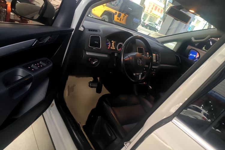 Used Volkswagen Sharan 2013 1.8TSI Standard Model Driver Seat