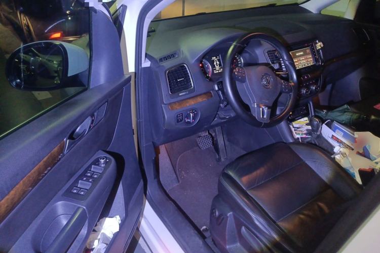 Used Volkswagen Sharan 2013 1.8TSI Comfort Model Euro IV Driver Seat