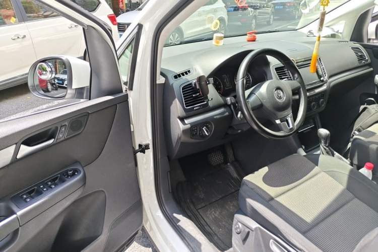 Used Volkswagen Sharan 2013 1.8TSI Standard Model Euro IV Driver Seat