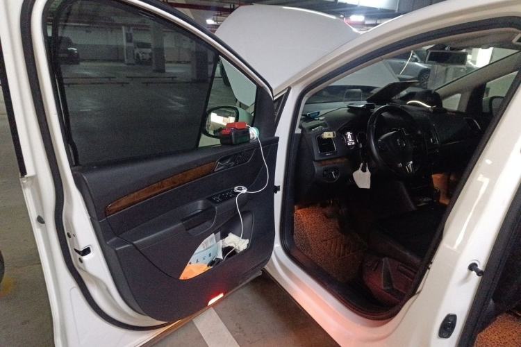Used Volkswagen Sharan 2013 2.0 TSI Comfort Model Driver Seat