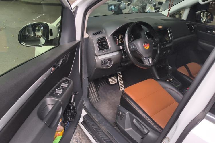 Used Volkswagen Sharan 2013 1.8TSI Standard Model Euro IV Driver Seat