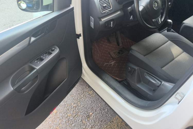 Used Volkswagen Sharan 2013 1.8TSI Standard Model Euro IV Driver Seat