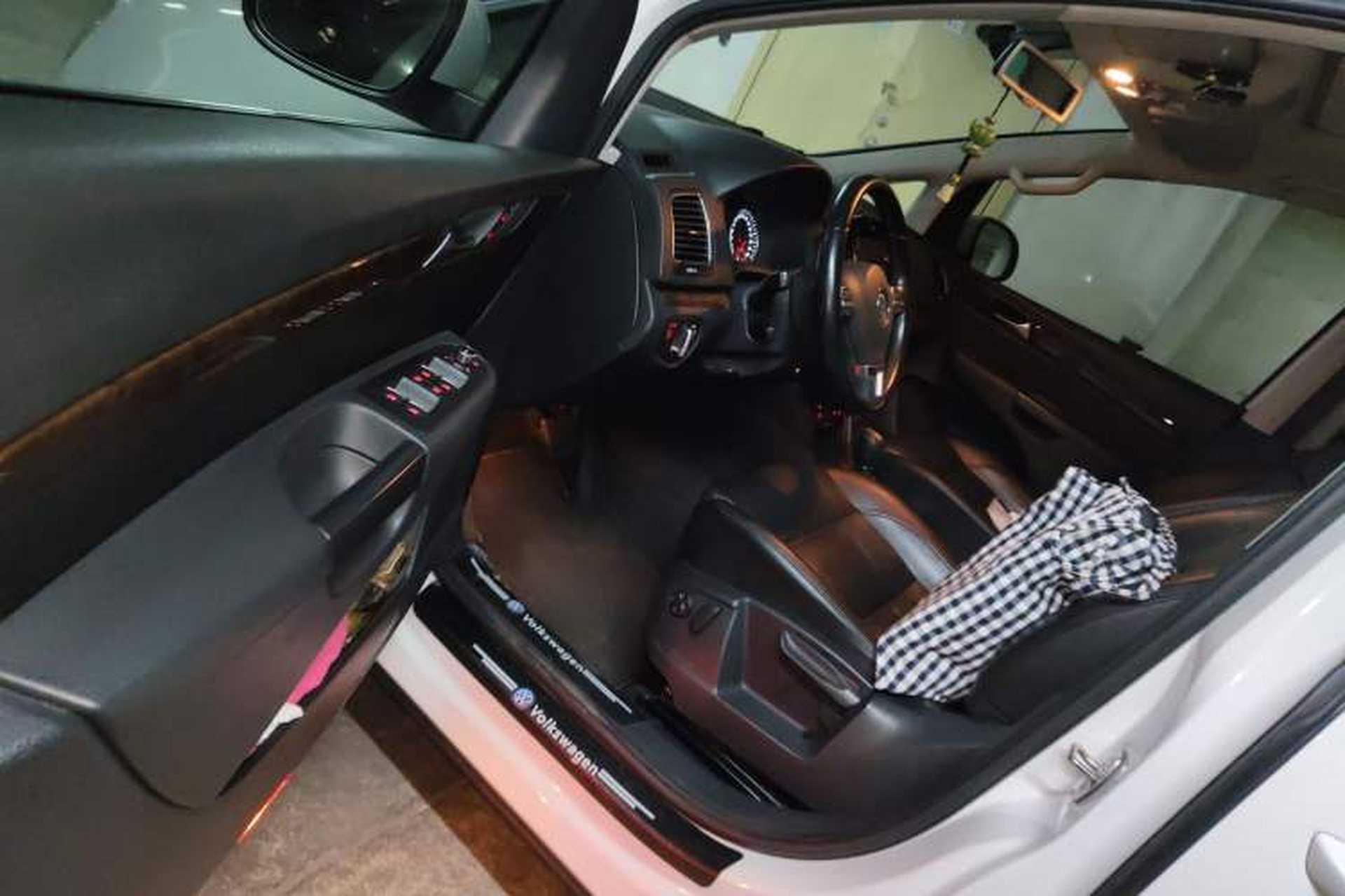 Used Volkswagen Sharan 2013 1.8TSI Comfort Model Driver Seat