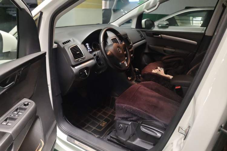 Used Volkswagen Sharan 2013 1.8TSI Standard Model Euro IV Driver Seat