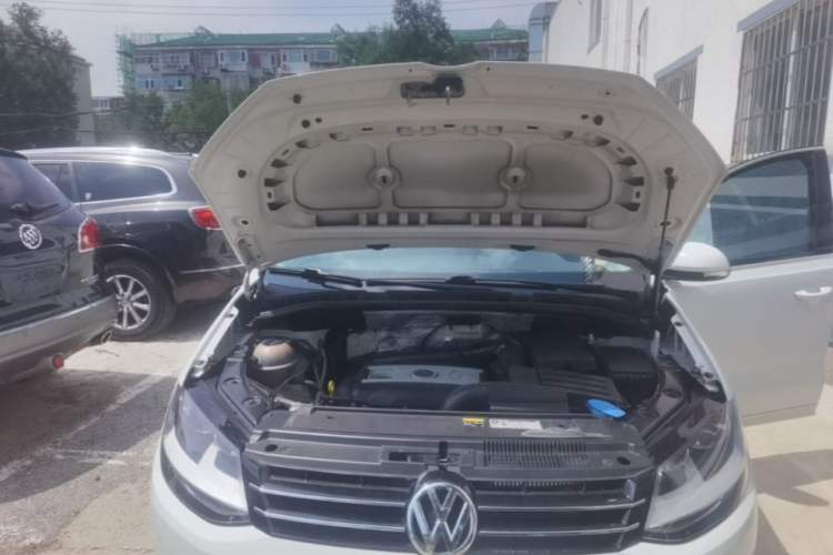 Used Volkswagen Sharan 2013 1.8TSI Standard Model Euro IV Engine Bay