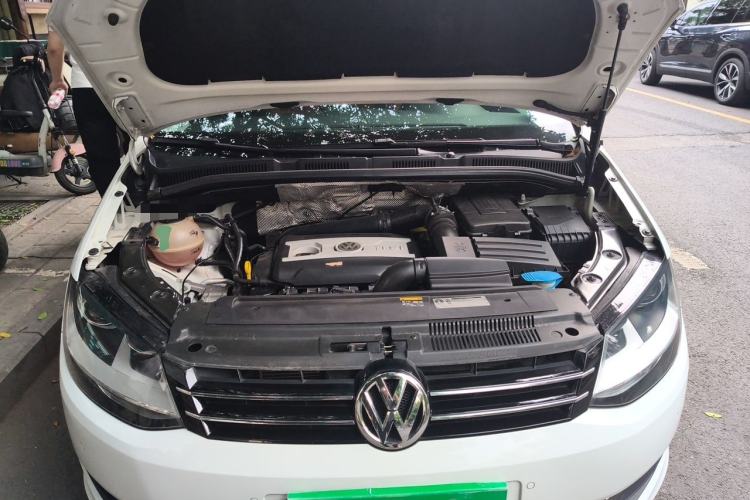 Used Volkswagen Sharan 2013 1.8TSI Standard Model Euro IV Engine Bay