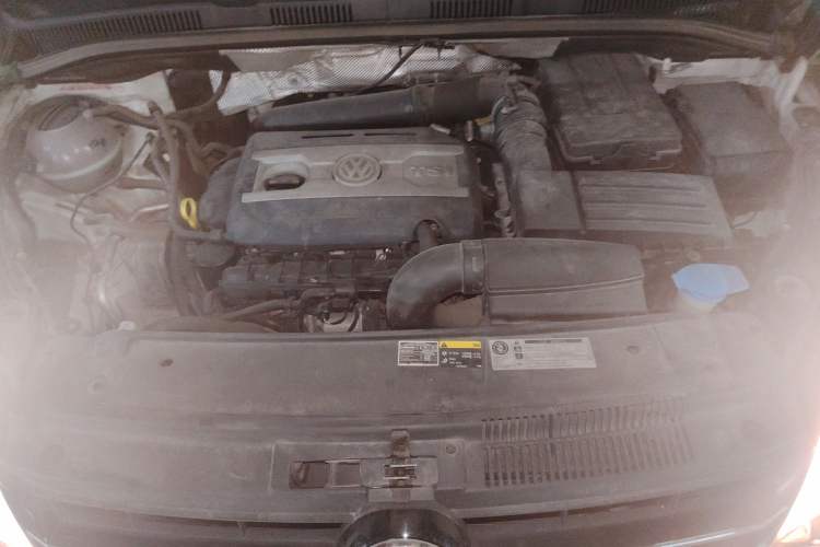 Used Volkswagen Sharan 2013 1.8TSI Standard Model Engine Bay