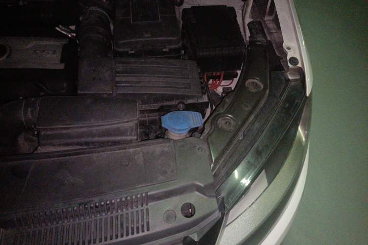 Used Volkswagen Sharan 2013 1.8TSI Comfort Model Euro IV Engine Bay Left