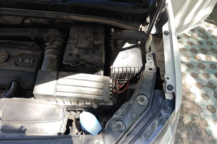 Used Volkswagen Sharan 2013 1.8TSI Comfort Model Engine Bay Left