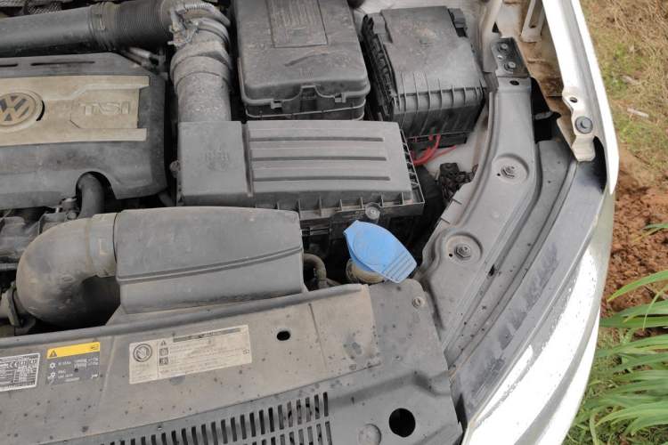 Used Volkswagen Sharan 2013 2.0 TSI Standard Model Engine Bay Left