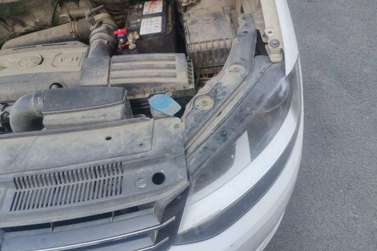 Used Volkswagen Sharan 2013 2.0 TSI Standard Model Engine Bay Left