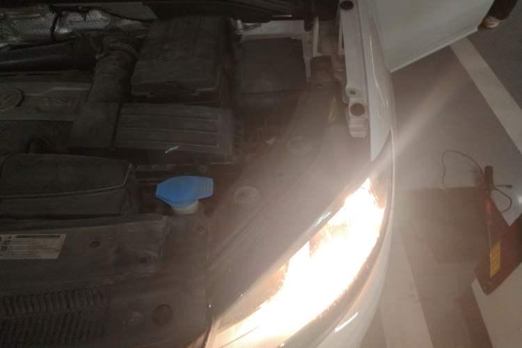 Used Volkswagen Sharan 2013 1.8TSI Standard Model Engine Bay Left