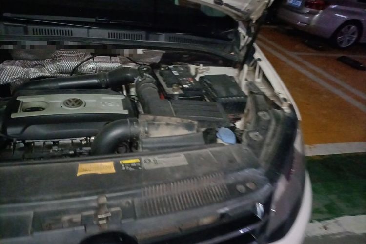 Used Volkswagen Sharan 2013 2.0 TSI Standard Model Engine Bay Left