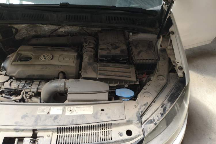 Used Volkswagen Sharan 2013 1.8TSI Comfort Model Euro IV Engine Bay Left