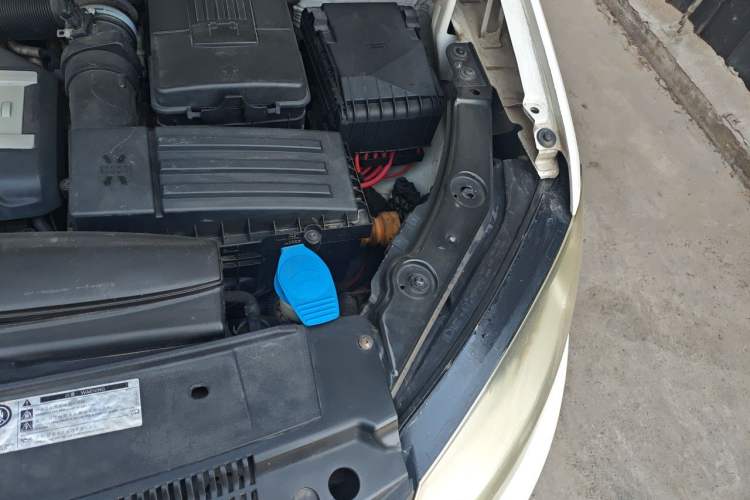 Used Volkswagen Sharan 2013 1.8TSI Comfort Model Engine Bay Left