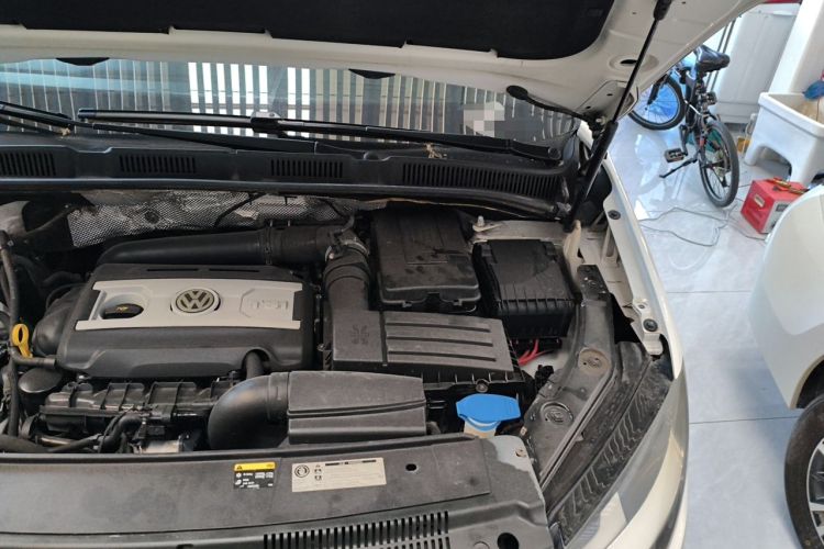 Used Volkswagen Sharan 2013 1.8TSI Comfort Model Euro IV Engine Bay Left