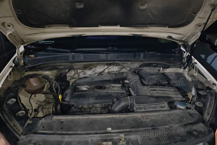Used Volkswagen Sharan 2013 1.8TSI Standard Model Euro IV Engine Bay