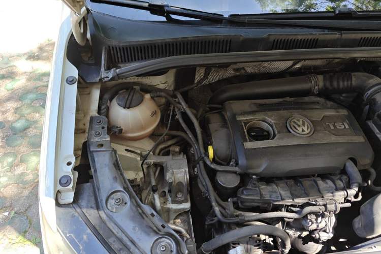 Used Volkswagen Sharan 2013 1.8TSI Comfort Model Engine Bay Right