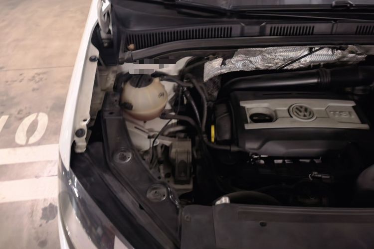 Used Volkswagen Sharan 2013 1.8TSI Standard Model Euro IV Engine Bay Right