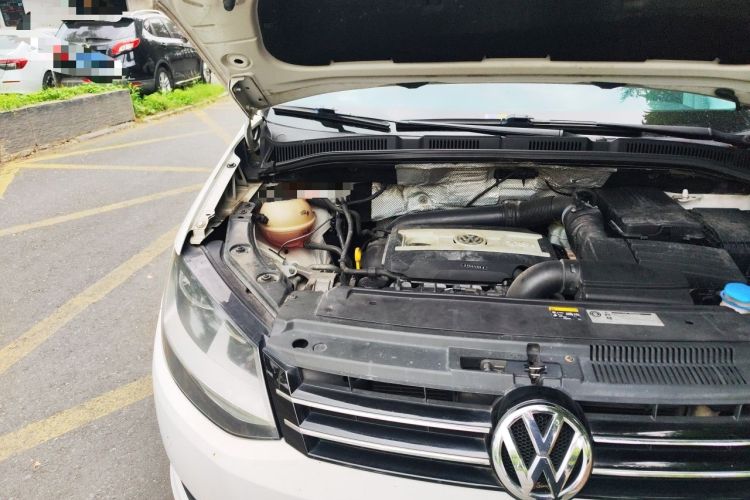 Used Volkswagen Sharan 2013 1.8TSI Standard Model Engine Bay Right