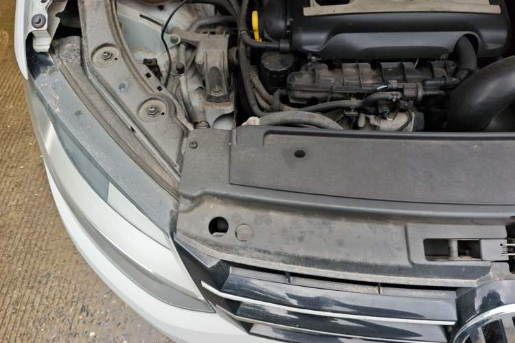 Used Volkswagen Sharan 2013 1.8TSI Comfort Model Euro IV Engine Bay Right