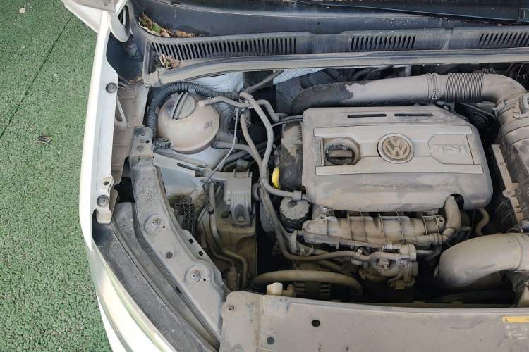 Used Volkswagen Sharan 2013 2.0 TSI Standard Model Engine Bay Right