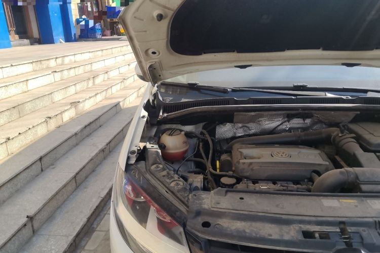 Used Volkswagen Sharan 2013 1.8TSI Standard Model Euro IV Engine Bay Right