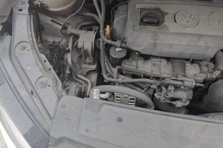 Used Volkswagen Sharan 2013 1.8TSI Standard Model Euro IV Engine Bay Right