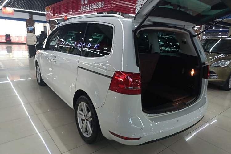 Used Volkswagen Sharan 2013 1.8TSI Comfort Model Exterior 2