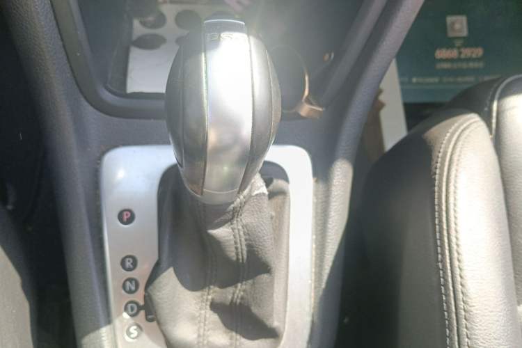 Used Volkswagen Sharan 2013 1.8TSI Comfort Model Euro IV Gear Lever