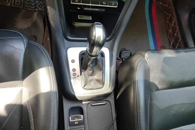 Used Volkswagen Sharan 2013 1.8TSI Comfort Model Gear Lever