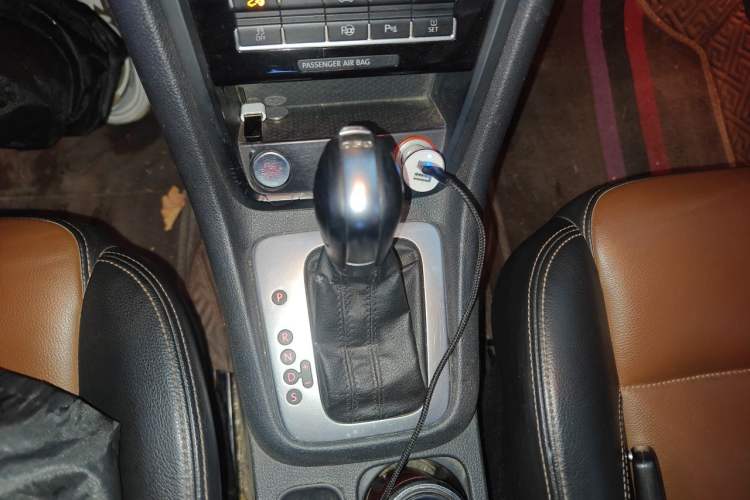 Used Volkswagen Sharan 2013 2.0 TSI Luxury Model Gear Lever