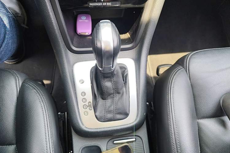 Used Volkswagen Sharan 2013 1.8TSI Comfort Model Gear Lever