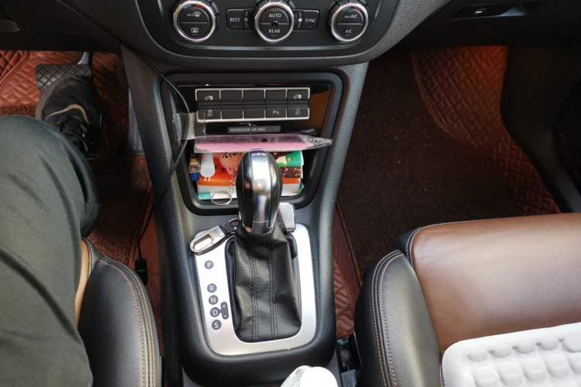 Used Volkswagen Sharan 2013 2.0 TSI Comfort Model Gear Lever
