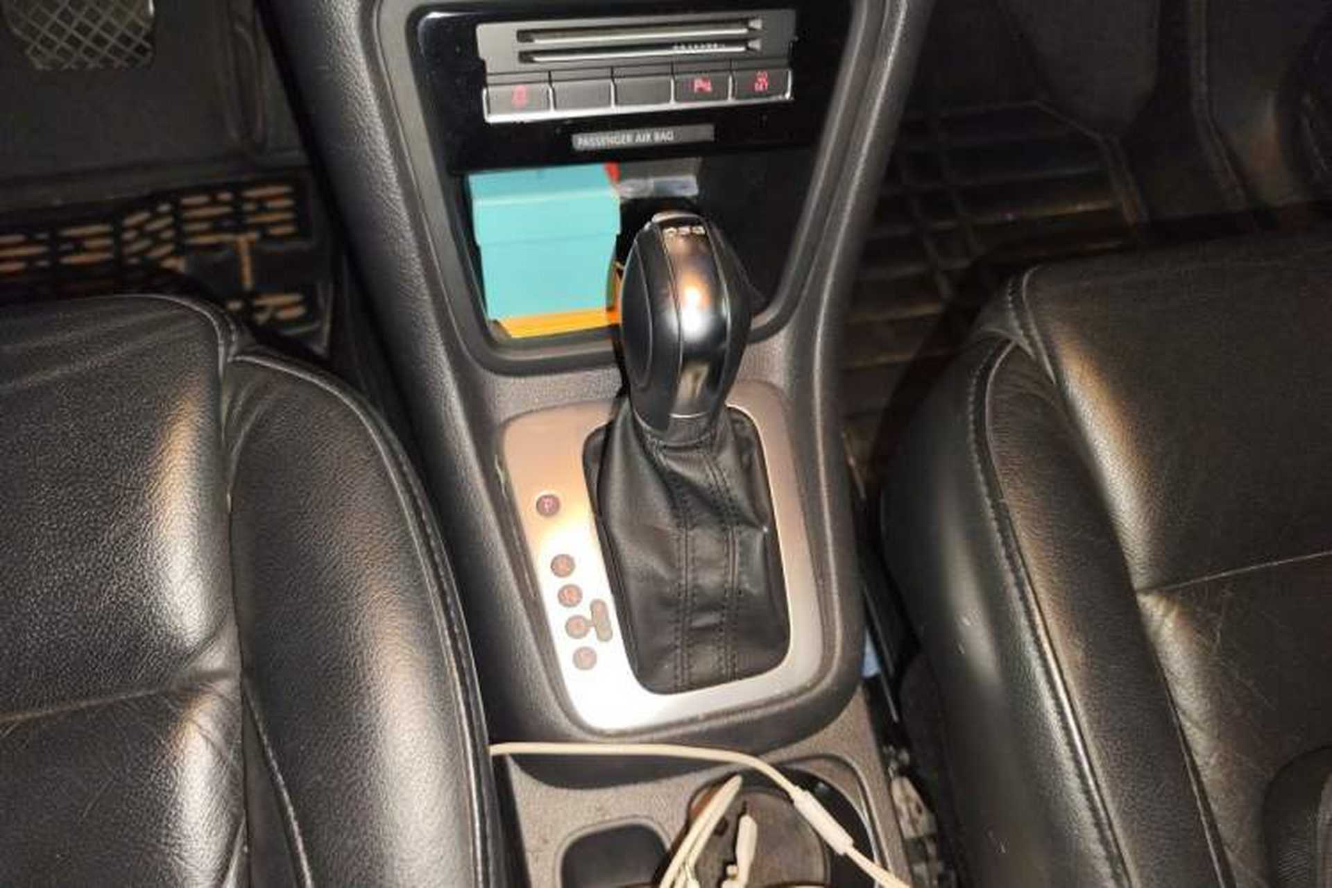 Used Volkswagen Sharan 2013 1.8TSI Standard Model Gear Lever