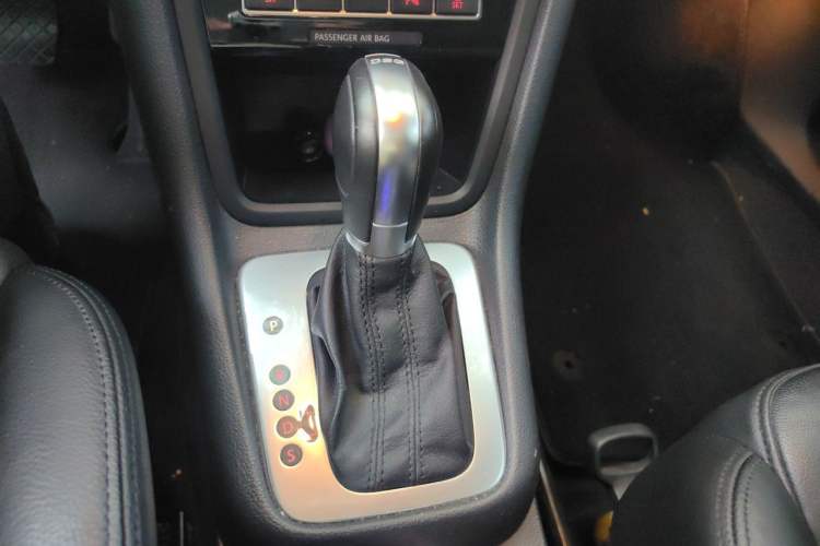 Used Volkswagen Sharan 2013 1.8TSI Comfort Model Gear Lever