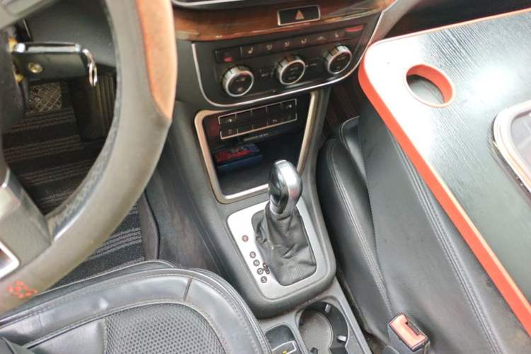 Used Volkswagen Sharan 2013 1.8TSI Comfort Model Euro IV Gear Lever