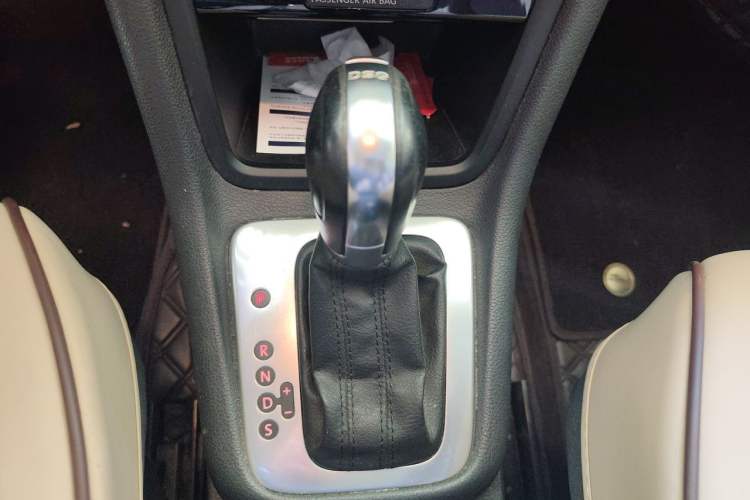 Used Volkswagen Sharan 2013 2.0 TSI Standard Model Gear Lever