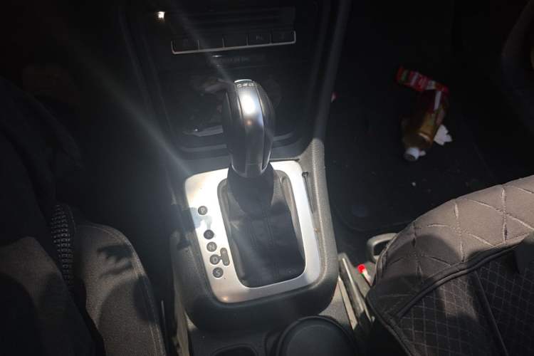 Used Volkswagen Sharan 2013 1.8TSI Comfort Model Gear Lever