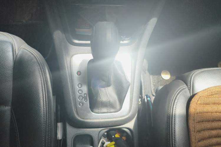 Used Volkswagen Sharan 2013 1.8TSI Comfort Model Euro IV Gear Lever