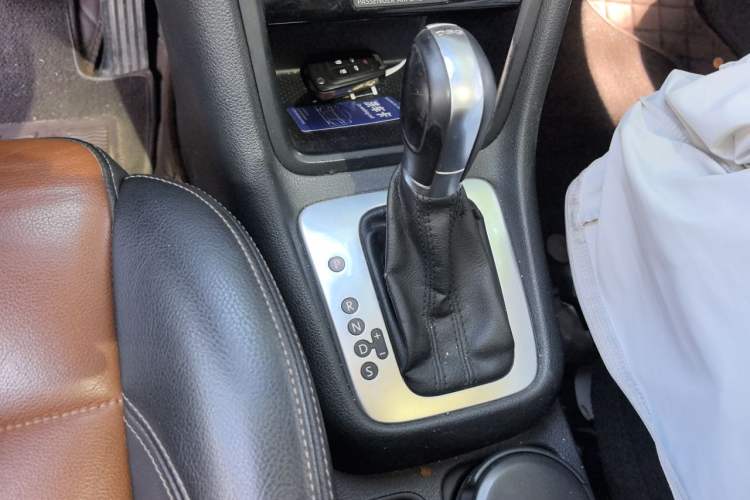 Used Volkswagen Sharan 2013 1.8TSI Comfort Model Gear Lever