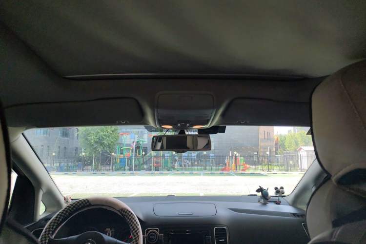 Used Volkswagen Sharan 2013 2.0 TSI Standard Model Headliner