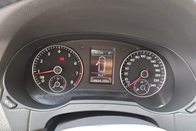 Used Volkswagen Sharan 2013 1.8TSI Standard Model Euro IV Instrument Cluster