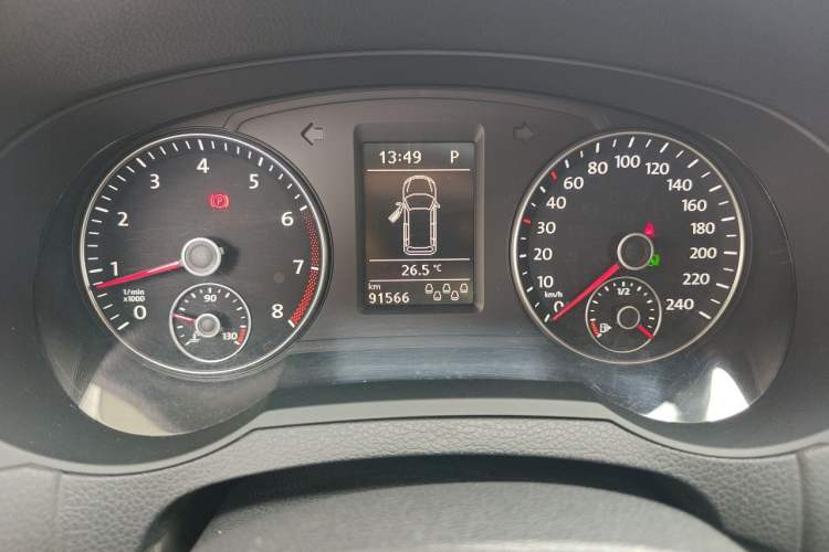Used Volkswagen Sharan 2013 1.8TSI Standard Model Instrument Cluster