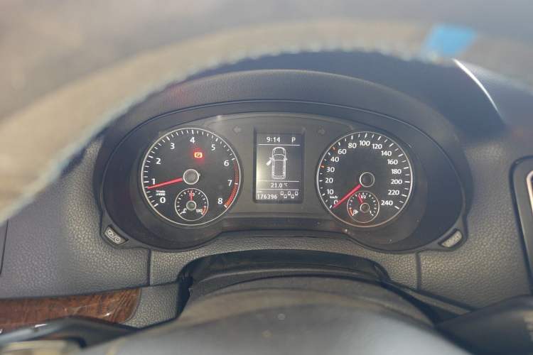 Used Volkswagen Sharan 2013 2.0 TSI Luxury Model Instrument Cluster