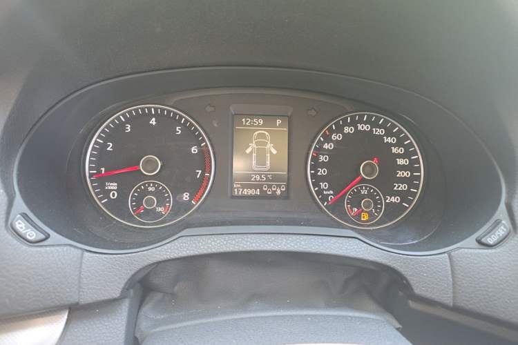Used Volkswagen Sharan 2013 1.8TSI Comfort Model Instrument Cluster