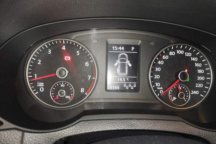 Used Volkswagen Sharan 2013 1.8TSI Comfort Model Euro IV Instrument Cluster