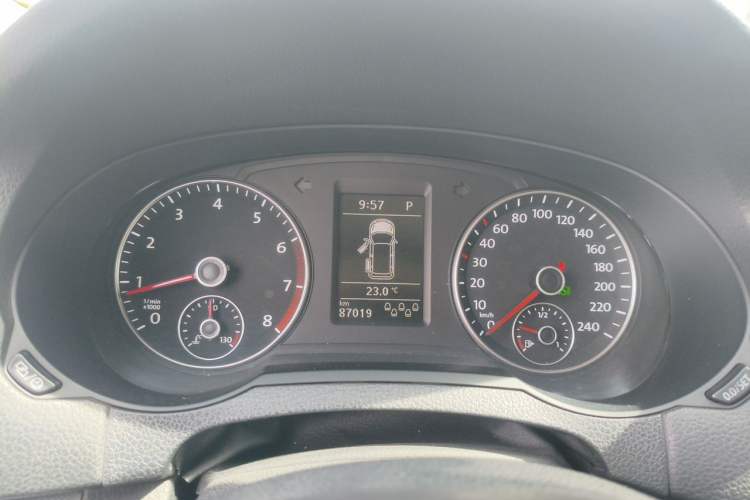 Used Volkswagen Sharan 2013 2.0 TSI Standard Model Instrument Cluster