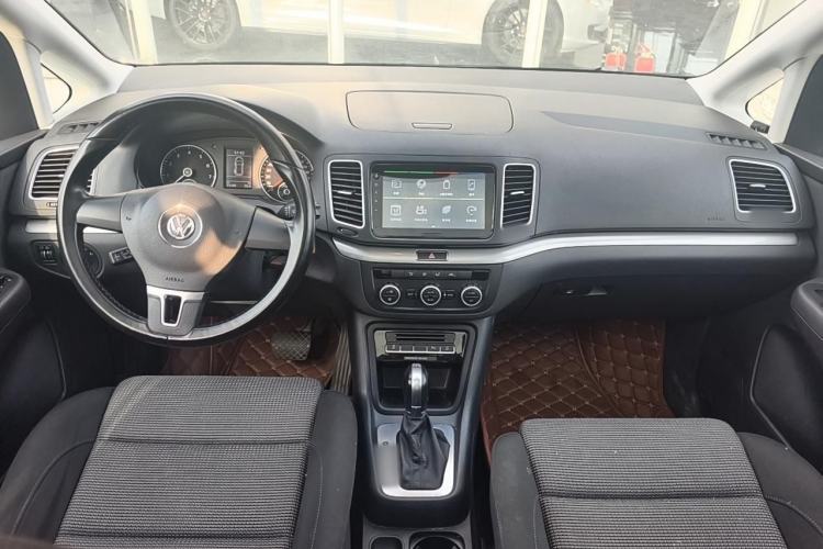 Used Volkswagen Sharan 2013 1.8TSI Standard Model Euro IV Interior 2