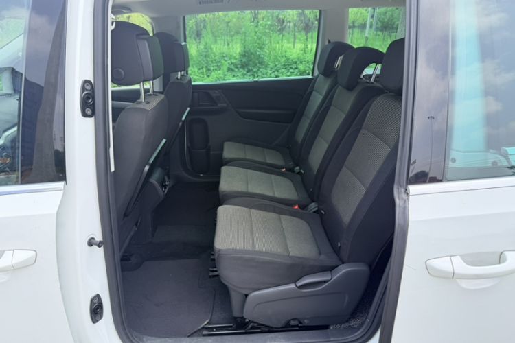 Used Volkswagen Sharan 2013 1.8TSI Standard Model Interior 2
